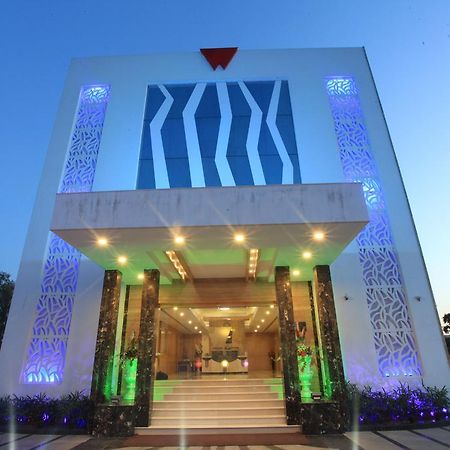Wingston A Treehouse Hotel Goverdhan Radha Kund Exteriér fotografie