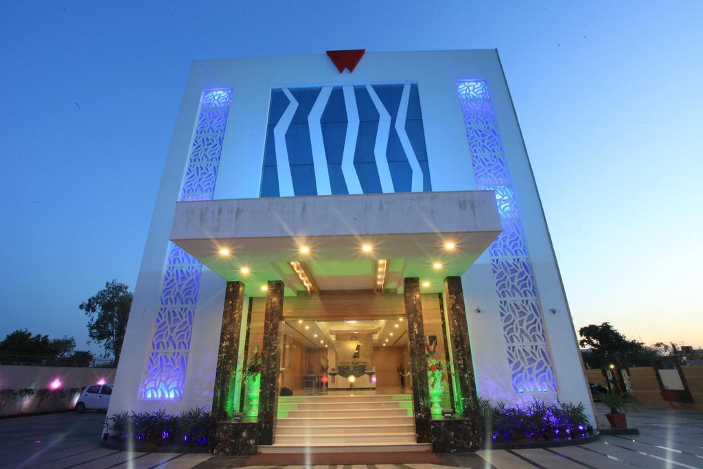 Wingston A Treehouse Hotel Goverdhan Radha Kund Exteriér fotografie