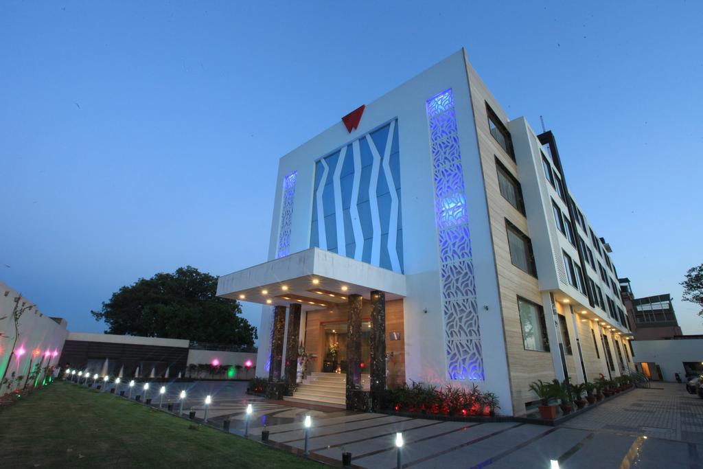 Wingston A Treehouse Hotel Goverdhan Radha Kund Exteriér fotografie